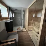 8 Etoiles